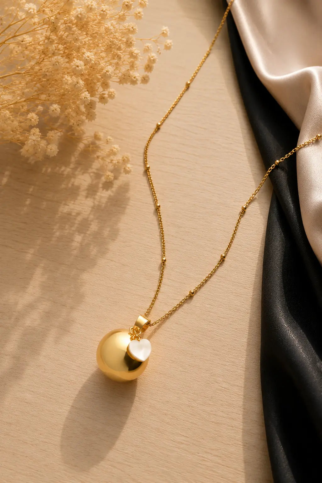 [type de bijou] + [matière/couleur] + [marque]